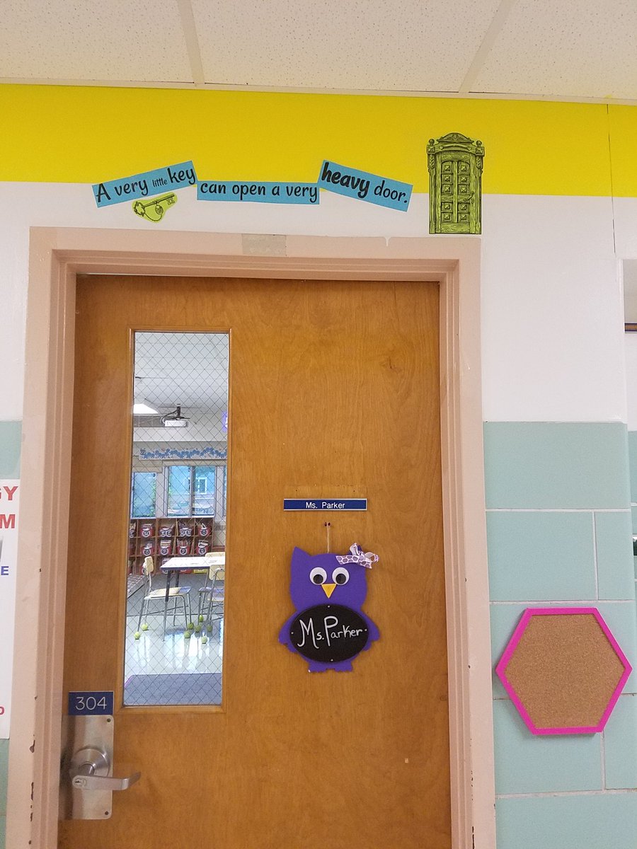 Andrea_Parker1's tweet image. Ready for a brand new group of Ss to walk through this door and begin our new adventure! #firstdayjitters #newadventures #unlockingdoors @WillowRidge480 @SweetHomeCSD