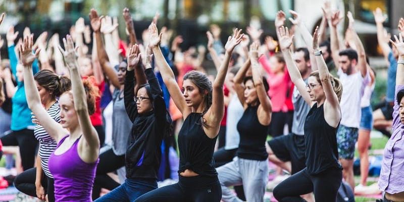 Enjoy the last days of summer and take a free outdoor yoga class in <a href="/bryantparknyc/">Bryant Park</a> with your roommates this week! buff.ly/2MQrSbh

#nycsummer #iloveny