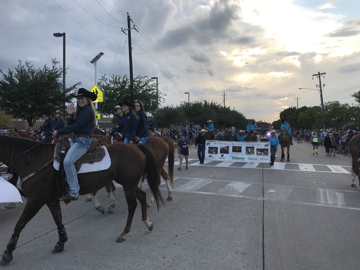 #Hoco2018 parade was a huge success! Great job <a href="/KellerStuCo/">Keller StuCo</a>