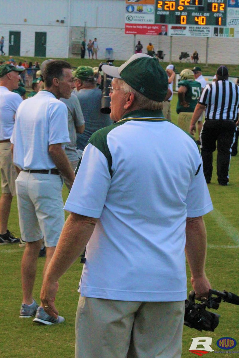 RoaneSportsTN's tweet photo. "You worry about recording the game and let me make the calls on the field." #MarkWasRight #ItWas6 https://t.co/nzqDascKOU