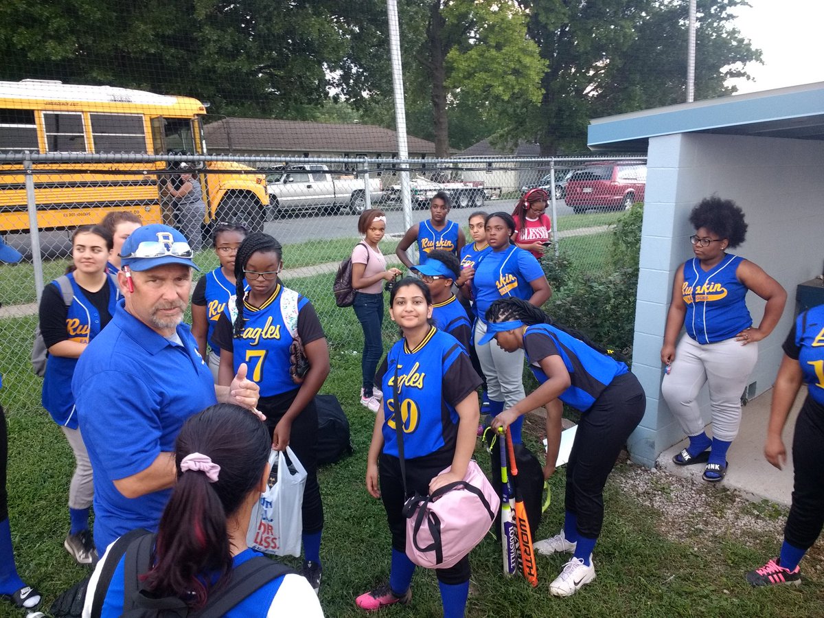 CoachSweeney2's tweet photo. Coach J and our girls after a good battle with Grandview. Varsity came up short and JV fell 10-11.  Proud to Coach this awesome group of young ladies. #proudeagle  #ruskinfamily https://t.co/9uZqTfjZxj