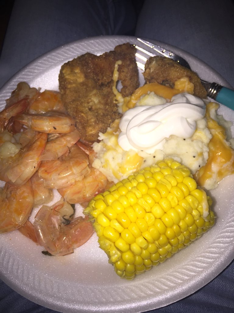 NetriaRose's tweet image. An easy meal I cooked today 🧡💛