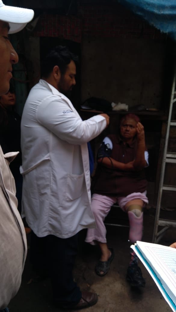 Brigada médica y de servicios con nuestros vecinos de #LasGalicias  compromiso, atención y trabajo #JuntosAvanzamosMÁS <a href="/joselpandal/">Jose Luis Pandal</a> <a href="/zapatajr/">ALEJANDRO ZAPATA #ALPHA</a> <a href="/JDCuajimalpa/">Miguel Angel</a> <a href="/migel_ange/">Miguel Ángel Salazar</a>