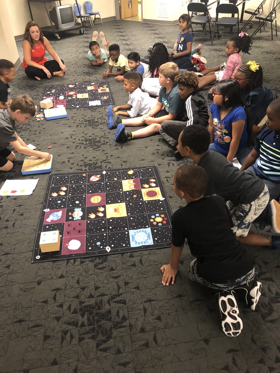 UPES_Leads's tweet photo. Check out these 2nd graders integrating computer science and coding into their solar system unit! #STEAMeducation #TCSlearns #21stcenturyskills #cubetto #beginningrobotics #engagedlearners #collaboration https://t.co/RpfLjKAhhM