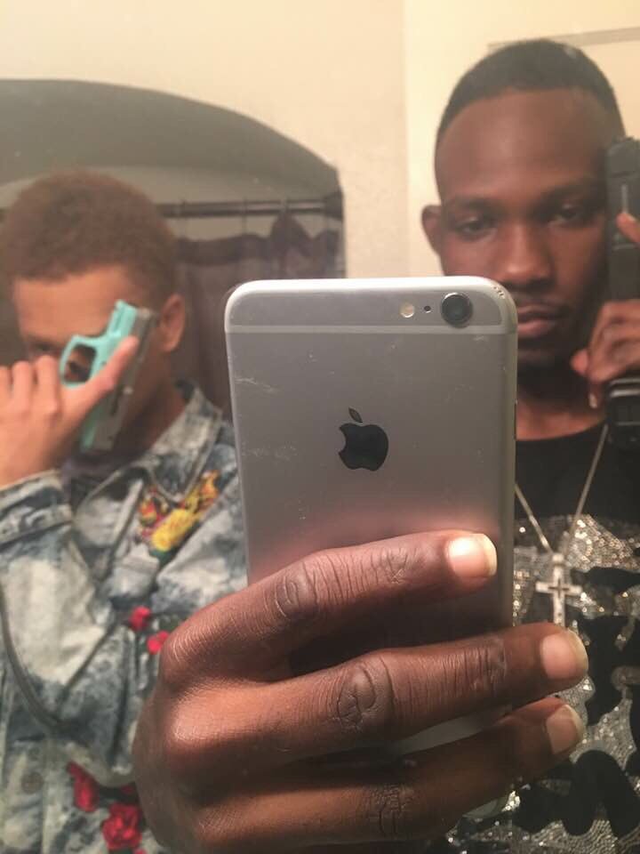 dekario103's tweet photo. #LongLiveLilZay💔 #FreeCmode™️🔓 https://t.co/J2uiOfvn3B