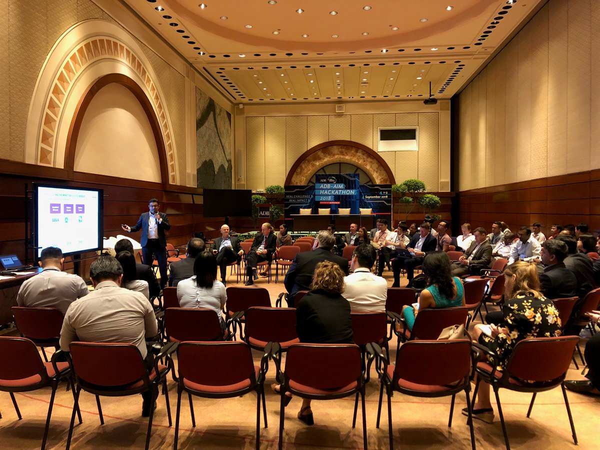 FinastraFS's tweet photo. AI, IoT &amp; Sensors, Digitalization and Blockchain - just some of the themes which were shared with the participants of the Digital Learning Lab: Going Digital to Redefine Financial Services (Fintech) 

#Digitized2030 #innovation #fintech https://t.co/JaPVzJuBeC