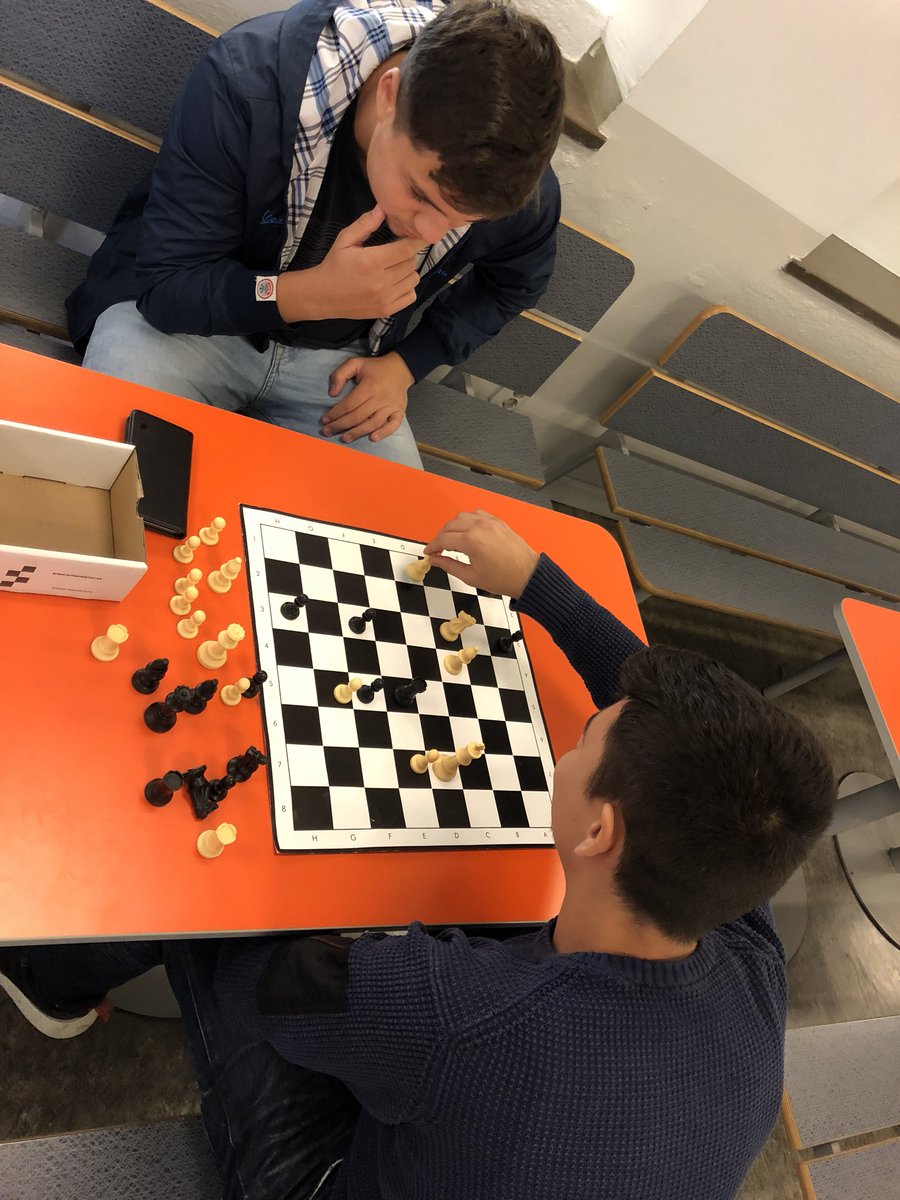 Uppladdning inför mattelektionen. En skön start på dagen. @stenkulaskolan