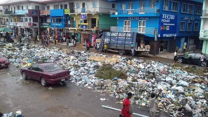 judepondis's tweet photo. This is the face of Douglas road In Owerri city, just 5minutes walk to Imo state Government house. The whole city is messed up right now.
Please help us RT until the appropriate authority do something about it.
#CleanDouglasRoad
#KeepDouglasClean
#CleanImo https://t.co/a6OBANFLGh