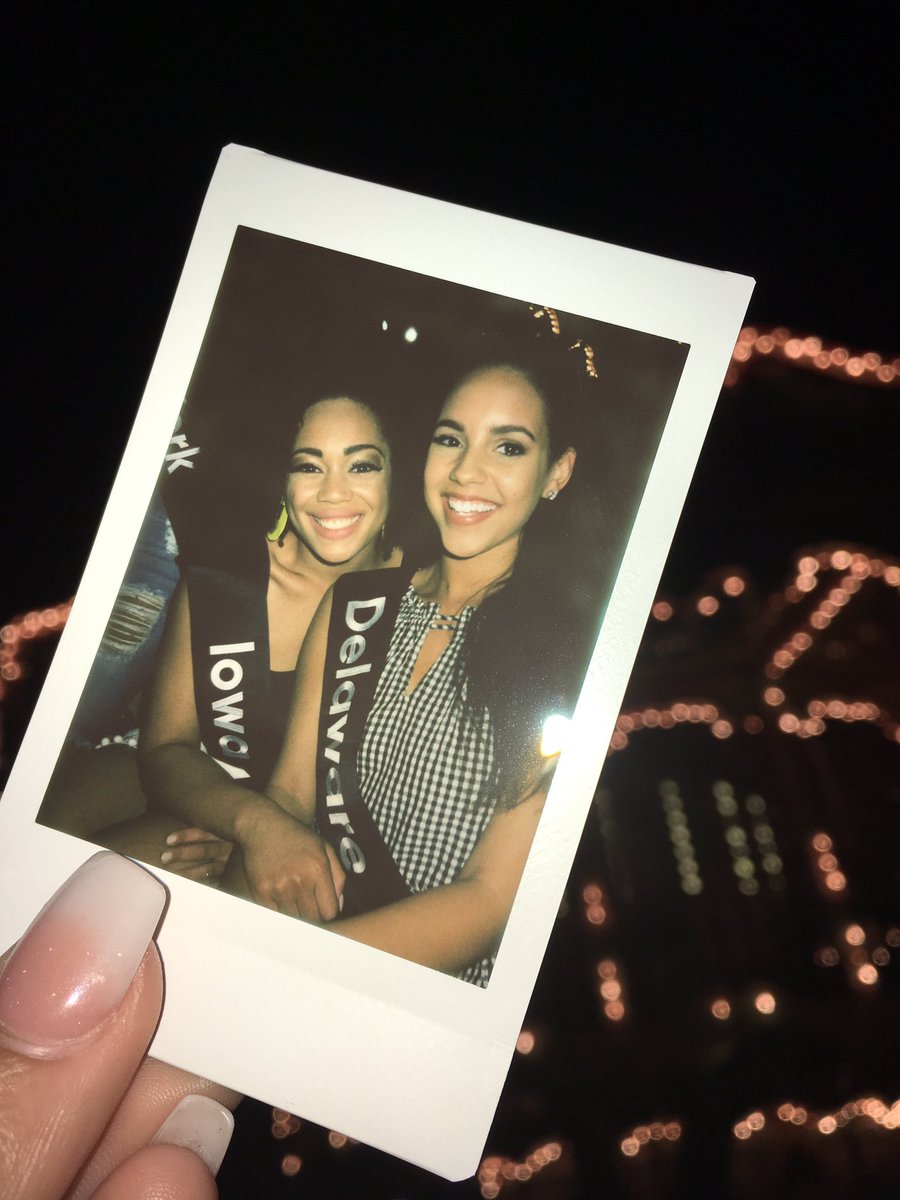 MissAmericaDE's tweet photo. Thank you for having us @steelpierac ! This was the perfect way to unwind after interviews and before we hit the stage tomorrow night! #missdelaware2018 #missamerica #AtlanticCity #SteelPierAC https://t.co/0smpnQF2I7