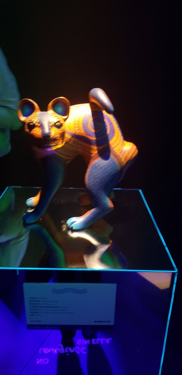 PatyOrtegaM's tweet photo. En el evento de @AmericanExpress montaron la exposición "Máscaras de alambre" proyecto artístico de David Miguel Herrera y Pablo Cobo https://t.co/kiViGnxplt