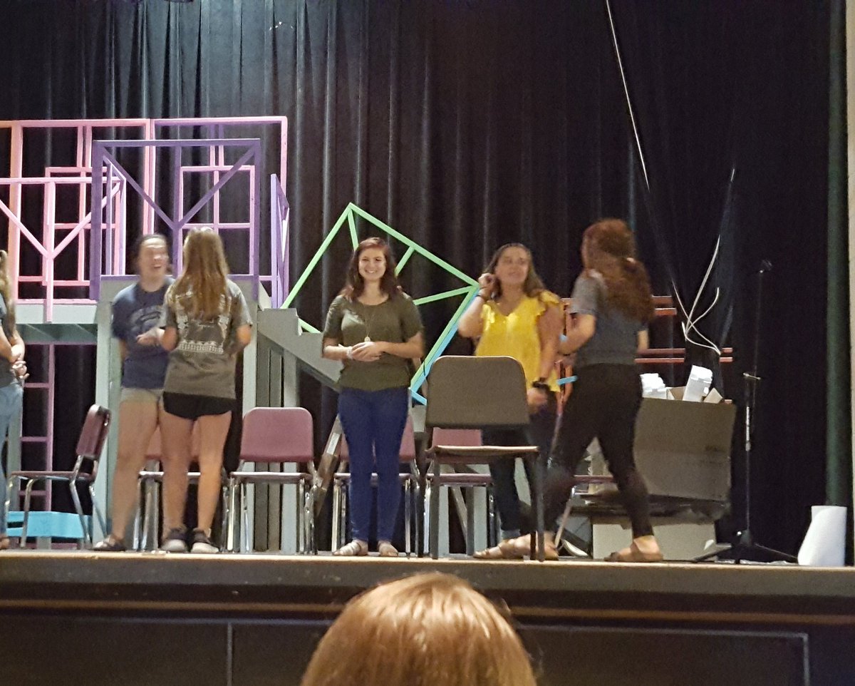 audra_kingery's tweet photo. SGHS yearbook staffers are kicking booty &amp; taking names at our yearbook workshop! #sghs_family @YBKAlyssaMoses https://t.co/yVOvHb5oES