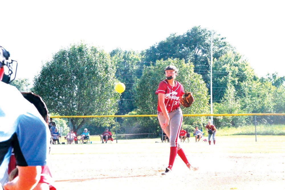 RyanSilapan's tweet photo. Fast-pitch Softball: Qualls throws two-hit shutout as Muldrow tops Sallisaw https://t.co/UJxVTt6iOu #OKPreps https://t.co/9kwj2JAqEN