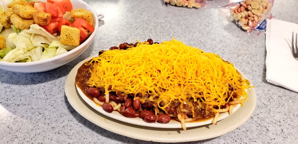 Alex_Hirsch's tweet photo. Visited #Kentucky to see the #CreationMuseum & #ArkEncounter, sites run by a #YoungEarth group that believes #dinosaurs and #humans coexisted until shortly after the #Flood. Then drove to #Cincinnati #Ohio, #state47 for me, and ate #CincinnatiChili for dinner. #GreatLakesRoadTrip https://t.co/4UMC7ODNDO