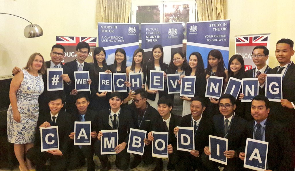 cgleesonDHM's tweet photo. Wishing the best of luck to the record number of #Cambodian #Chevening scholars we bid farewell to yesterday evening as they begin their @cheveningfco journey. Great that the first ever Cambodian Chevening scholar could also attend! #UKKH https://t.co/qku5Zh0EWf