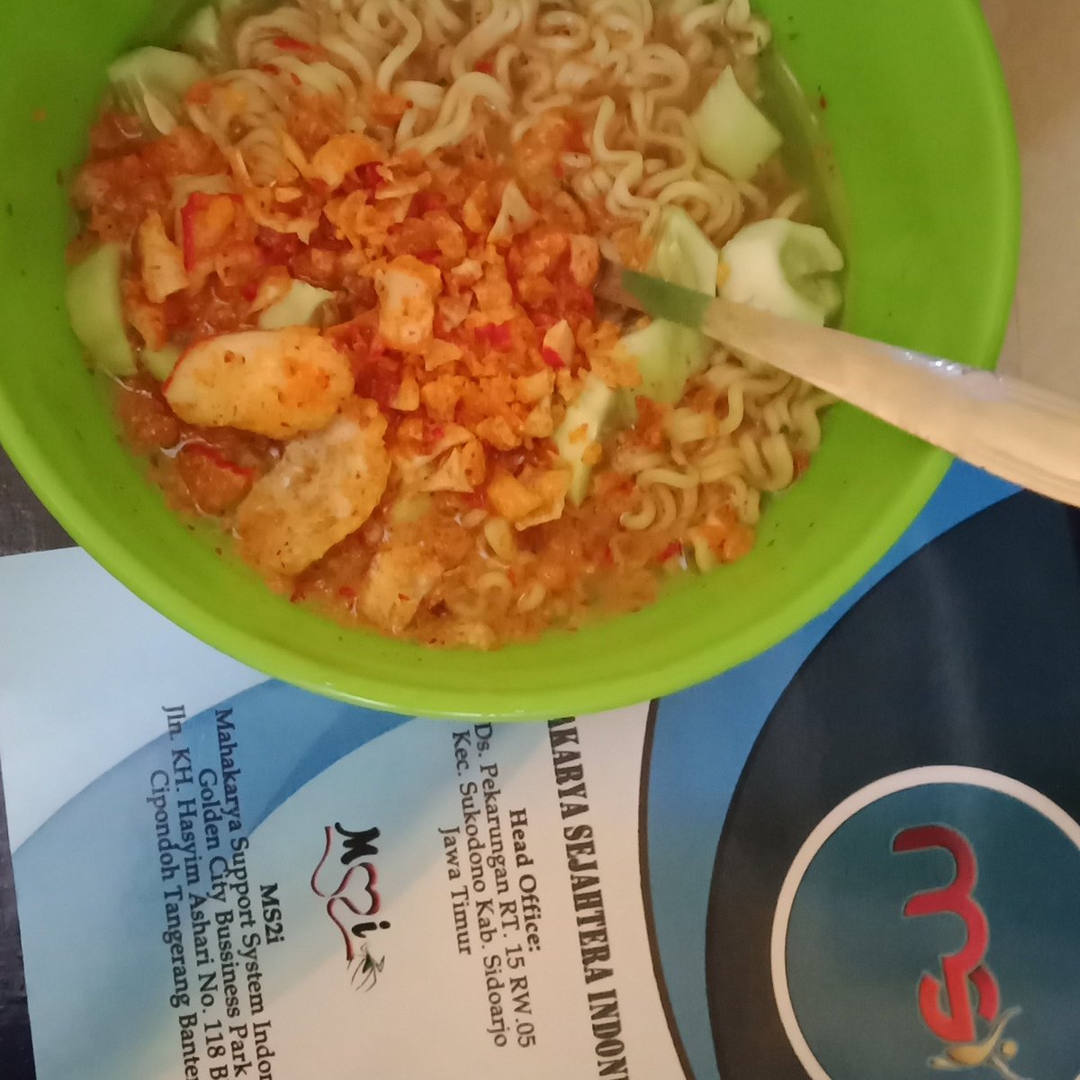 Kerjanya sambil ngopi. 🥗🍜🍝
Biar kaga panik liat orderan 😀😍