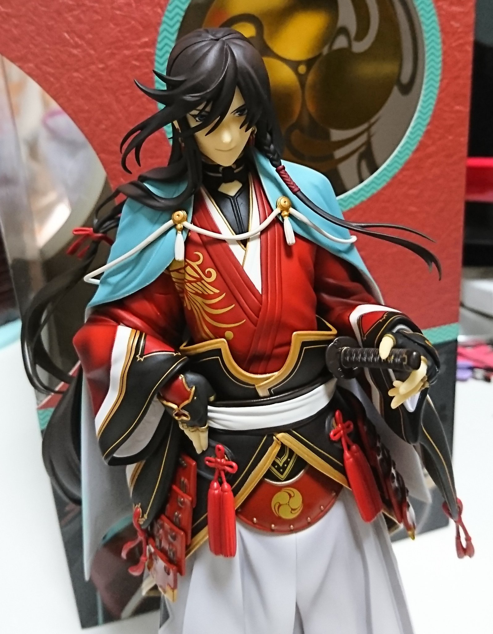 真崎 和泉守兼定フィギュア届きました 装飾すごい 極のフィギュア化もお待ちしております もしくは活撃コラボ的なのでも とにかく兼さん欲しいです T Co U6v2lv61lp Twitter