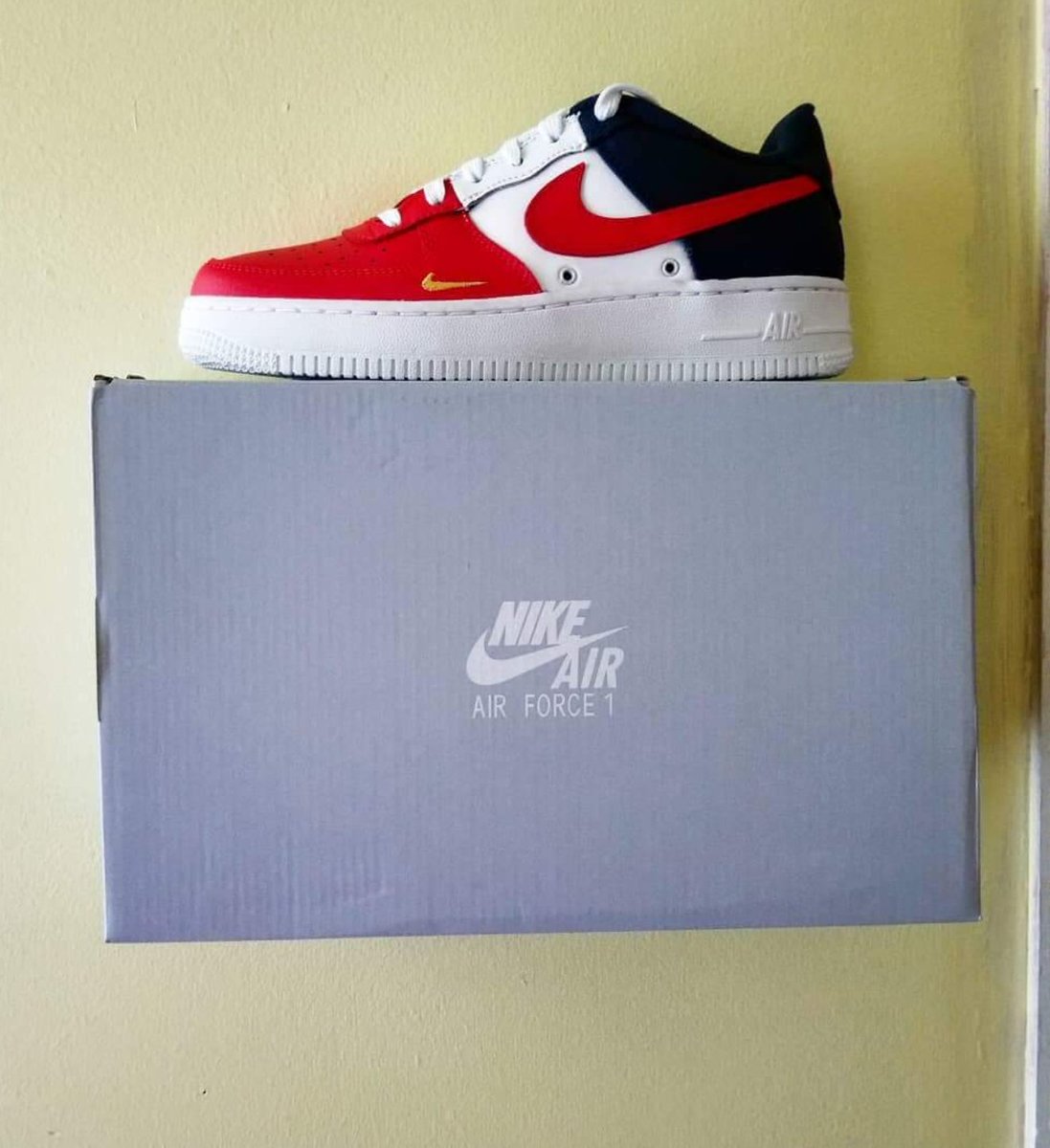 DestrosGirl's tweet photo. Granddaughter wanted a new pair of @Nike, and she got it!

#nike 
#NikeRules https://t.co/1Pi0V9jUZv