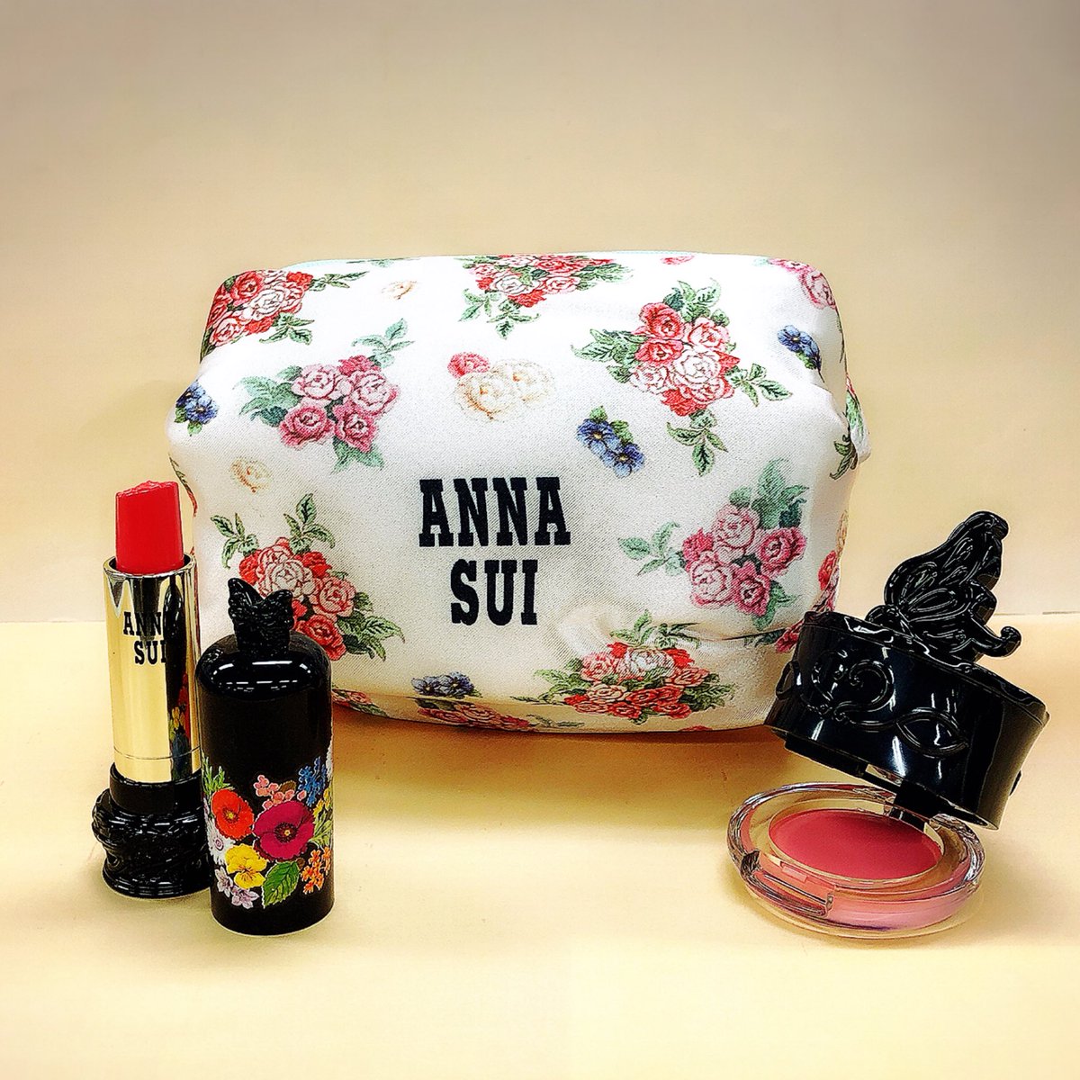 Anna Sui Cosmetics בטוויטר アナスイコスメティックス の商品の中から5 000円 税抜 以上お買い上げのお客様に オリジナル ローズ コスメポーチ をおひとつ プレゼント 無くなり次第終了とさせていただきます Annasui ノベルティ プレゼント ポーチ