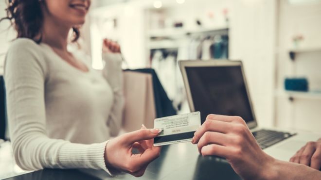 BBCLondonNews's tweet photo. Thousands of people in the UK were charged twice for debit card payments https://t.co/7CEZwOSnE4 https://t.co/8uu0tCr0Ic