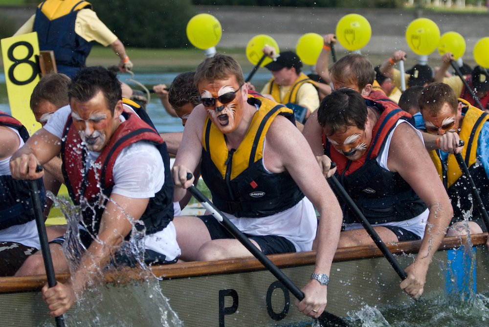 BewlDragonBoat's tweet photo. Just 3 days to go until the 21st Funraisers Dragon Boat Festival @bewlwater sponsored by @sewateruk. Races start at 9.30am and the grand 12 boat final will be around 4pm. A great family day out and spectacle! https://t.co/AD4PbwIfSK #dragonboat #funraisers https://t.co/jh1E0WY0U8