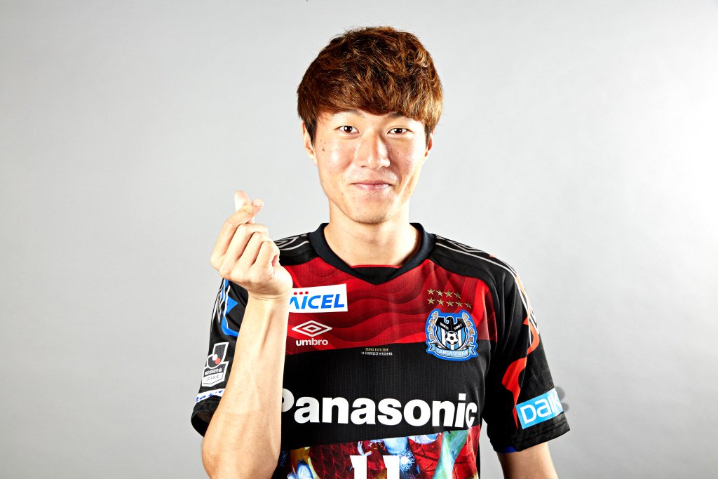 SoccerKingJP's tweet photo. 『GAMBA EXPO 2018』で太陽の塔コラボ記念シャツを来場者にプレゼント！
https://t.co/KURoT0GOhJ

@GAMBA_OFFICIAL https://t.co/7JHQyb0yiN