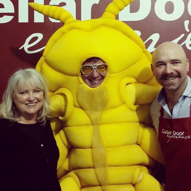 drinkingSCW's tweet image. Couple of special guests @royaladelaideshow Cellar Door Experience today! Many thanks Marina @langhornecreekwine and Phil Oxera from Vine Health Australia.
We're here for @nwetc all week, come and taste some wine 😀🍷👌
#royal #show #winetasting #phyllo… ift.tt/2Cm50vk
