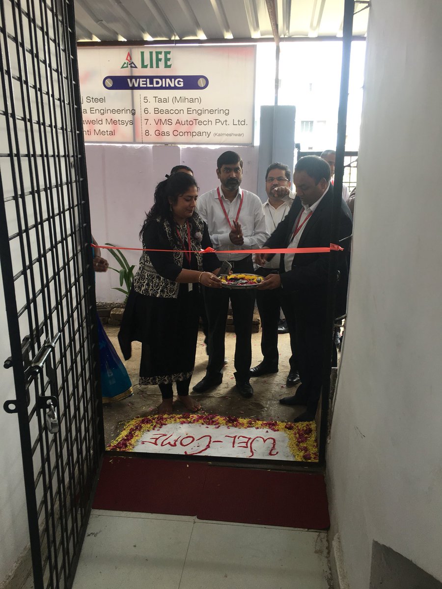 manishagrawal10's tweet photo. We are proud to inaugurate one more SMART-T CENTRE for skill Devlopment in Welding and Electrical courses at Hingna, Nagpur.@tech_mahindra @C_P_Gurnani @techmahindracsr @vrindapisharody @kalpanadivadkar @imanishvyas @maheshshetty912 https://t.co/ByJaN9lfRy