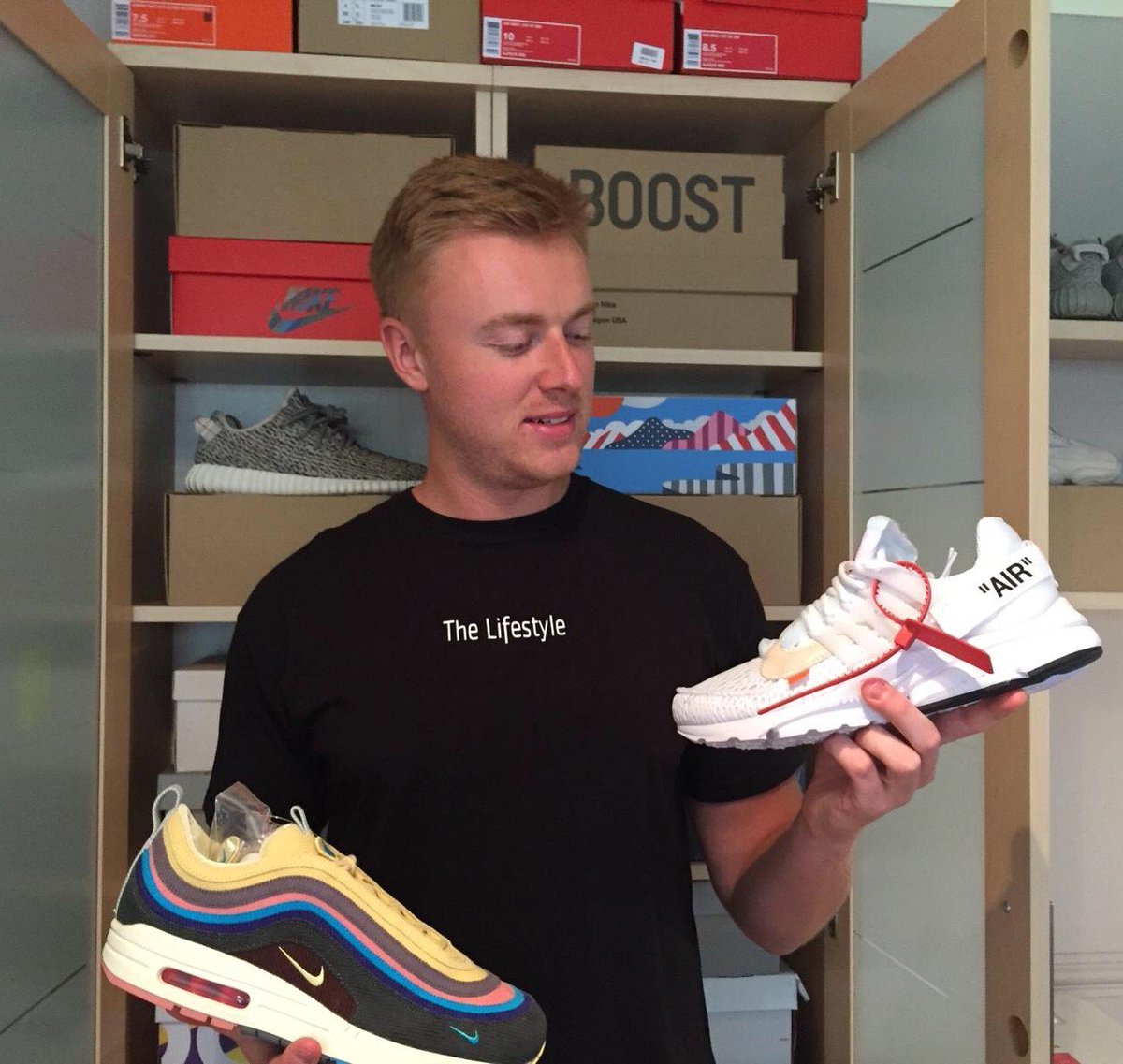 LeedsTrinity's tweet photo. Business graduate Oliver Macer is the latest recipient of our #InspiringFutures Enterprise Fund for his e-commerce store, The Lifestyle, which buys and sells exclusive trainers all over the world - including some pairs for more than £1,000!

Read more: https://t.co/VAQCr64doW. https://t.co/AyYmcugHmO