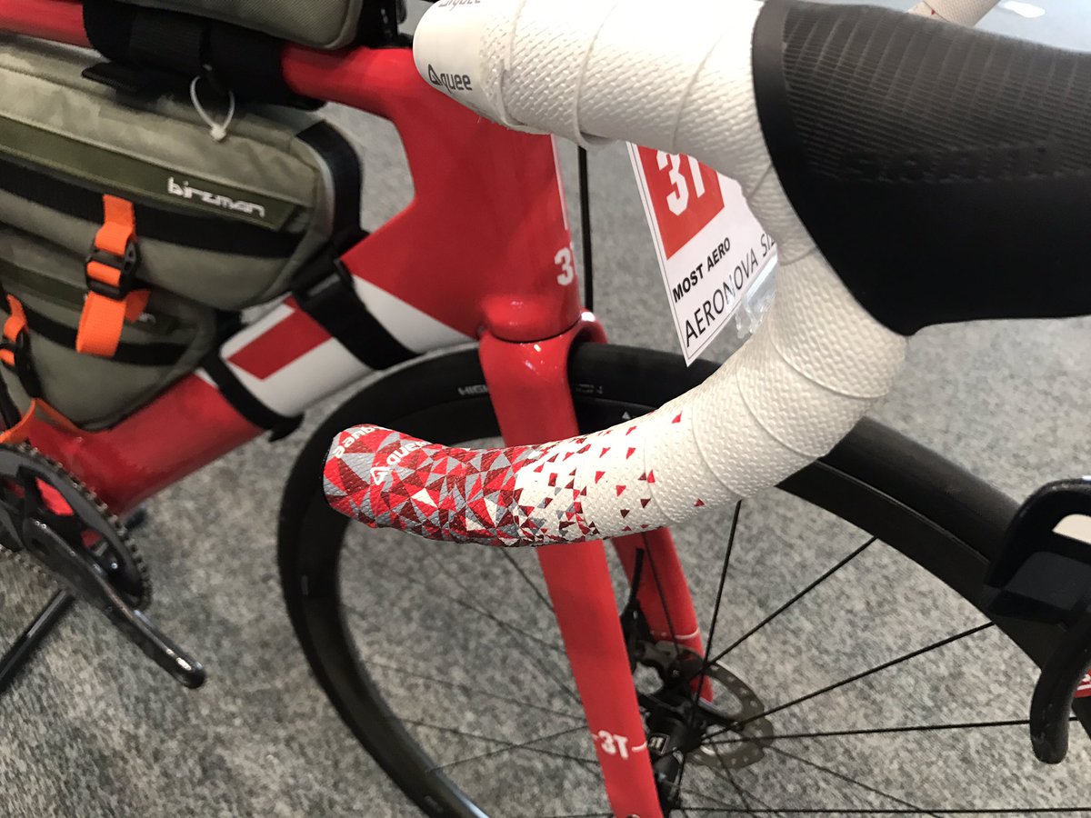サイクルショップカンザキ上新庄店 Sur Twitter 最近snsでもよく見かけるgueeのバーテープ ぐぇぇ じゃないです グイー です カッコイイ柄とカラーバリエーションの多さが魅力 サイクルショップカンザキ上新庄店 Sur Twitter 最近snsでもよく見かけるgueeのバーテープ ぐぇぇ じゃないです グイー です カッコイイ柄とカラーバリエーションの多さが魅力