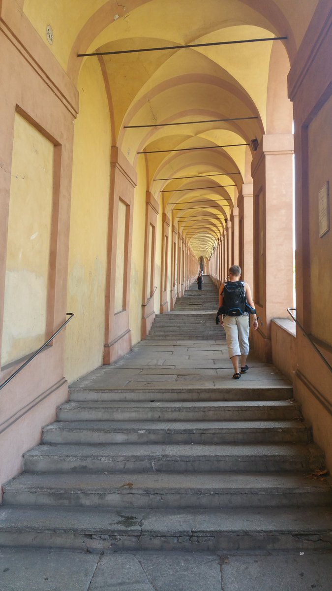 Dalph's tweet image. 666 Arcadenbögen später und 300m höher - Santuario della Madonna di San Luca