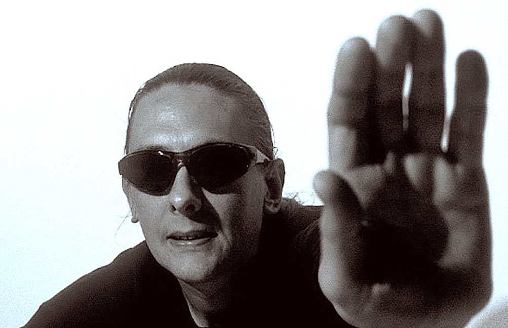 909originals's tweet photo. Legendary DJ Colin Faver, one of the founding fathers of the acid house and rave scene, passed away three years ago today, on 5 September 2015...
https://t.co/MRG5dK9aXI
#colinfaver #kissfm #acidhouse #dj #djlegend #RIP #rave #acidhouse #faver #clubbing #dancemusic #oldschool https://t.co/CadcmnlC9Q
