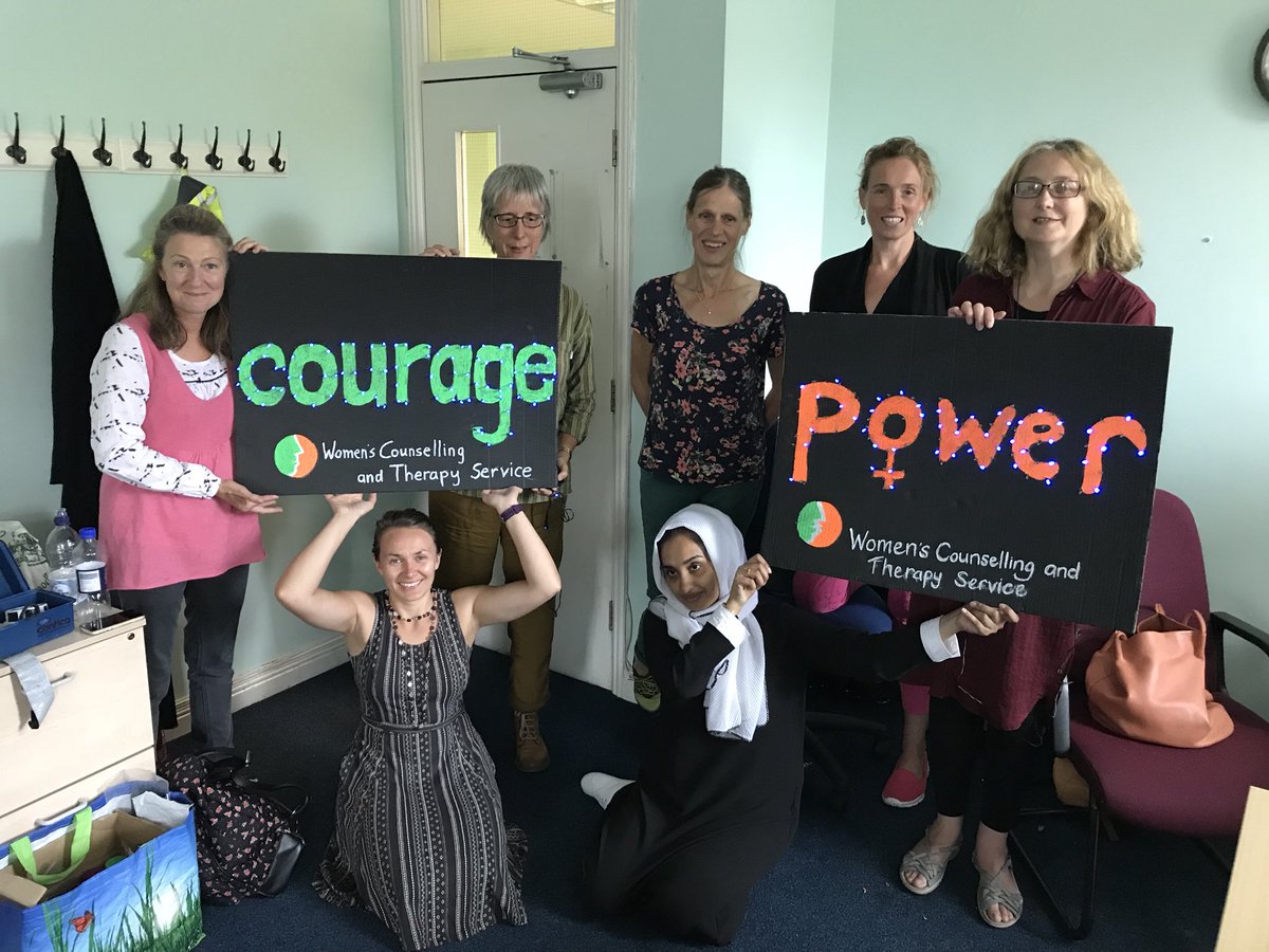 DebiKeable's tweet image. Fabulous work over at @LeedsWCTS for @LightNightLeeds parade 04/10/2018 #lightupsign #inspirationalwomen @caitlinmoran