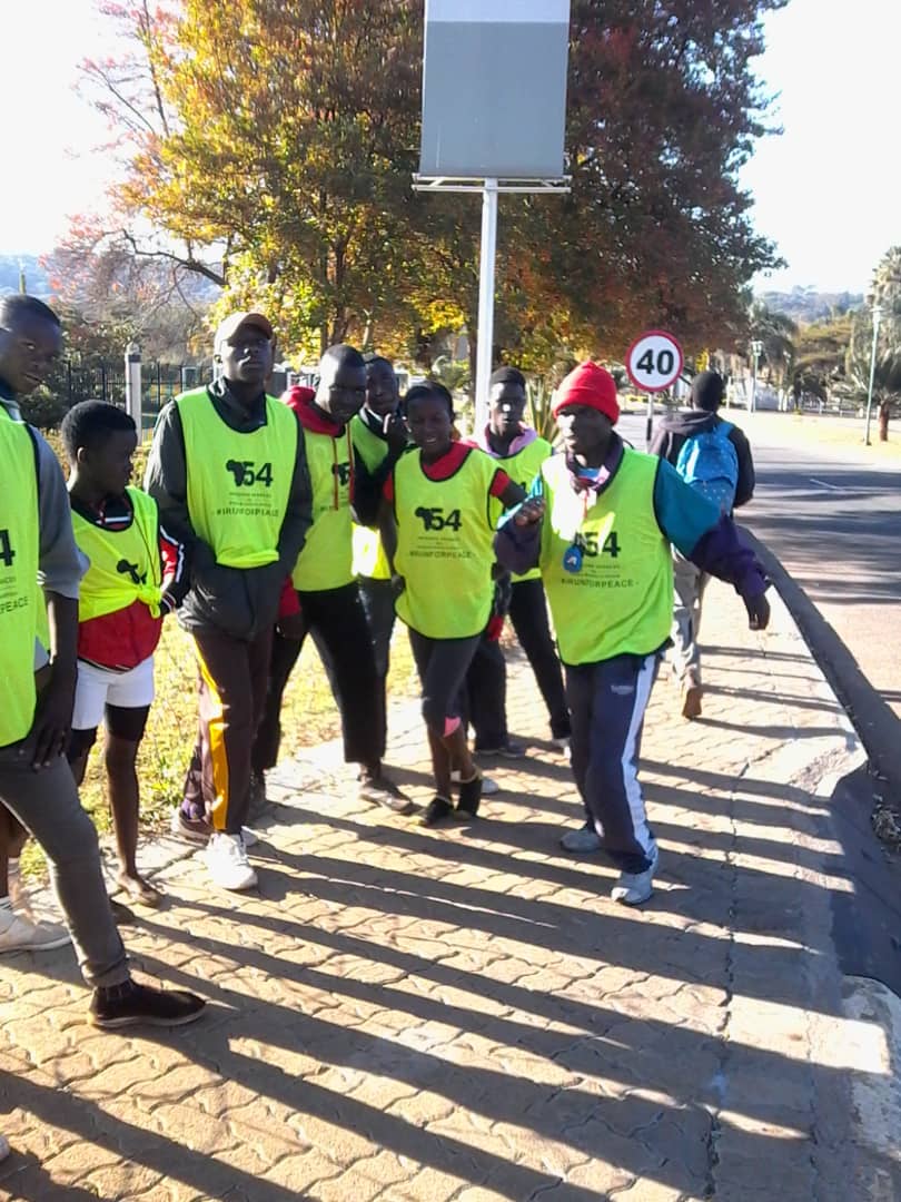 LSparna's tweet photo. Our Messengers of peace participating at #westgatemarathon @GondoGizim @VimbaiZinyama @SteveVickers5 @taytbells @ephraimtaguET @yvonnemangunda @RonaldMagomo_ @Starfmsport #iampeace @JMBUSHA54 @CEO_AfricaRT @WCOZIMBABWE @HealZim @UNDPZimbabwe @RonaldMagomo_ @WilliamTsuma https://t.co/rEiZ1IjVXm