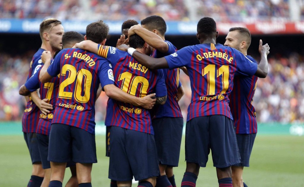 jogo_viktor's tweet photo. Barceona confirms their Champions League team for this season (Lists A and B) https://t.co/ka90qdMGv4 https://t.co/twzXpQf7wo