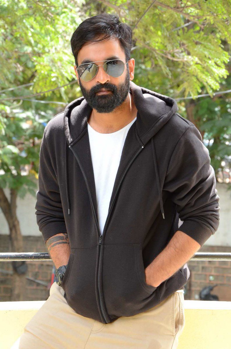 AnandchowdaryT's tweet photo. A year after #Basanthi, have watched many short films and did listen to many scripts. 'Madhuram' and 'Backspace' are the ones I liked very much. I met #PhanindraNarsetti in a coffee shop. He narrated #Manu story-line and I was highly impressed by it - #RajaGoutham
#ManuOnSep7 https://t.co/STY55R0g9m