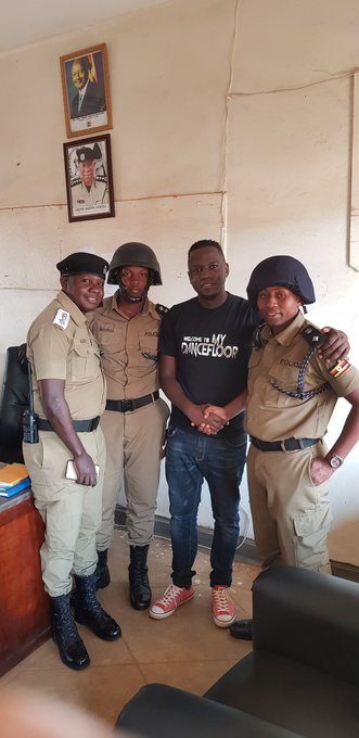 Voir l'image sur Twitter