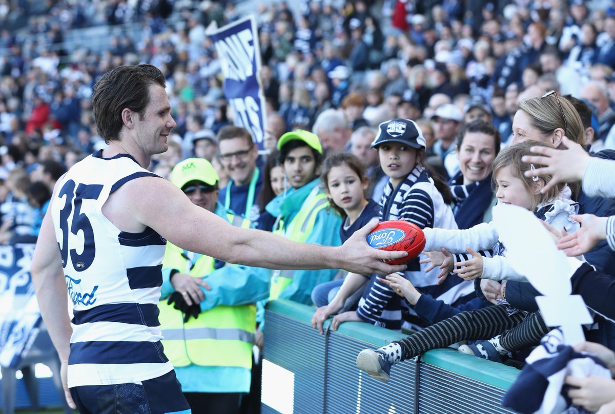 ESPNAusNZ's tweet image. Sorry @melbournefc fans but the smart money is with the @GeelongCats, says @tabcomau bit.ly/2MOXvBN #TAB #BettingBlog