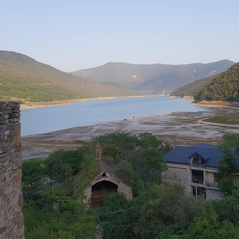PRIDE_science's tweet photo. During the post conference field excursion of #PRIDEscience our scientists are introduced to the exquisite beauty and diversity of #GeorgianNature: #ananuri #gudauri #khadagorge #stepantsminda #khazbegi #greatercaucasus #mountains https://t.co/OJneHRIRi1