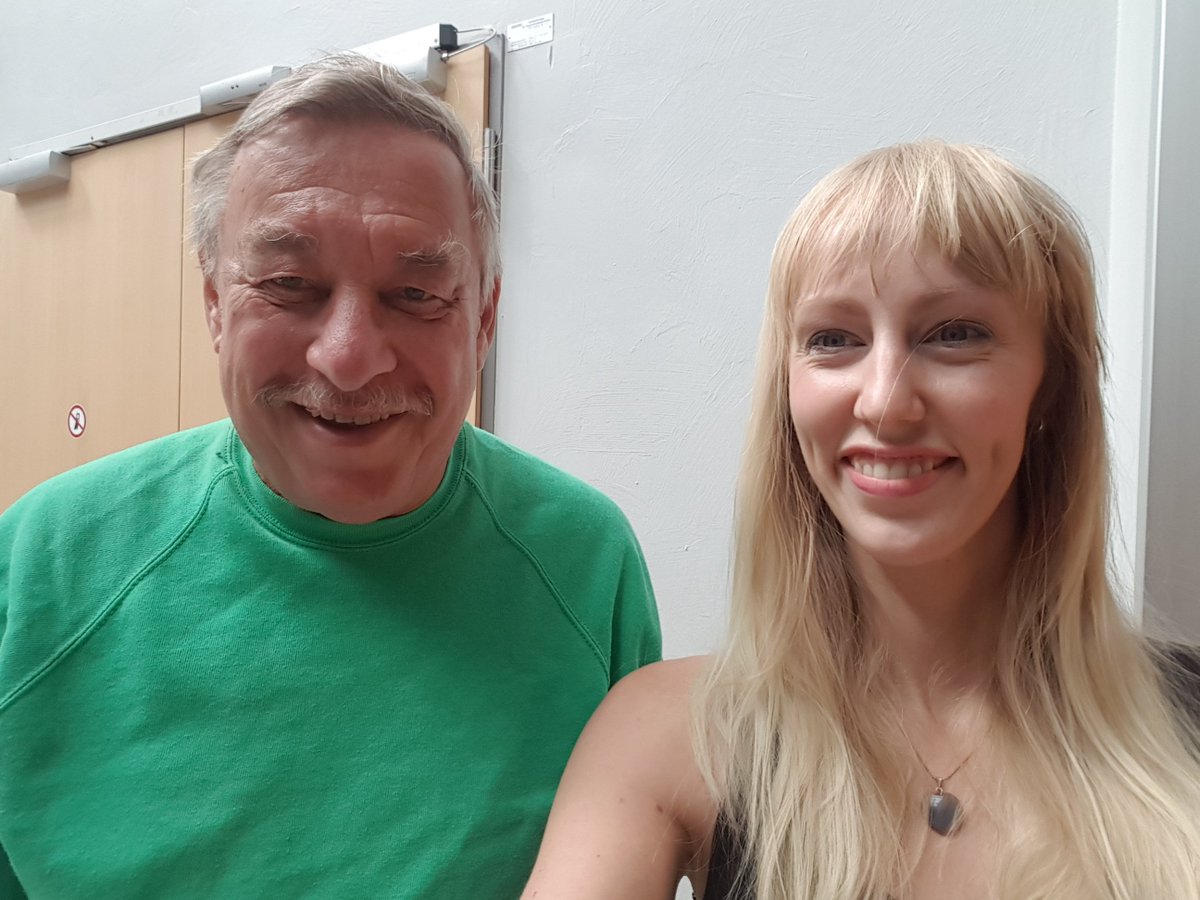StreunerBuch's tweet photo. HomBuch 2018 Eindrücke und Fan-Momente :-)

#HomBuch #Messe #Homburg #lesen #ChristophBiemann #SebastianFitzek #Bücher #Autor #schreiben https://t.co/CLJoD0G99q