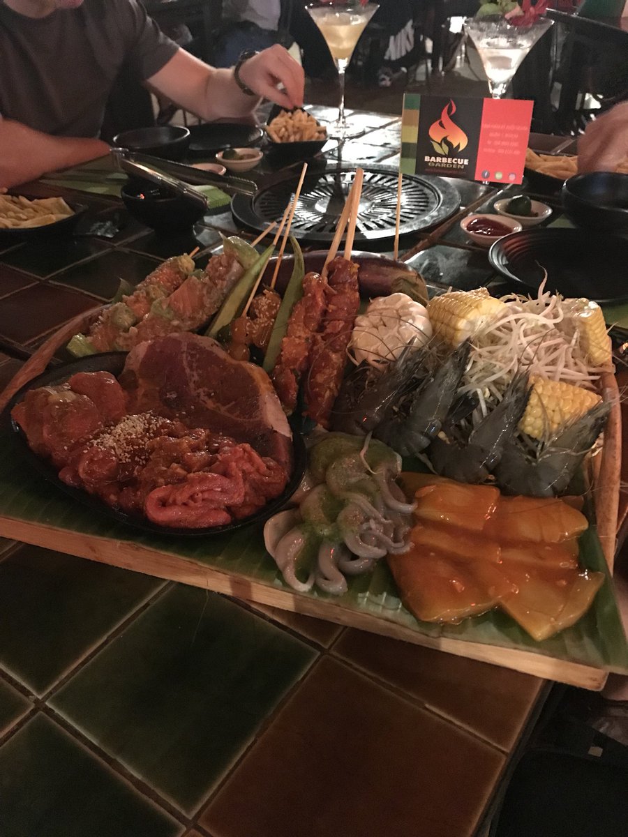SapperJ's tweet photo. My EST from #59Commando out and about in Ho Chi Minh city last night.
Vietnam 1-0 Cpl M. One of the best nights out I’ve ever had. #commandosapper #royalengineers #proudsapper #squadron #Vietnam https://t.co/i3HjNV3Ynq