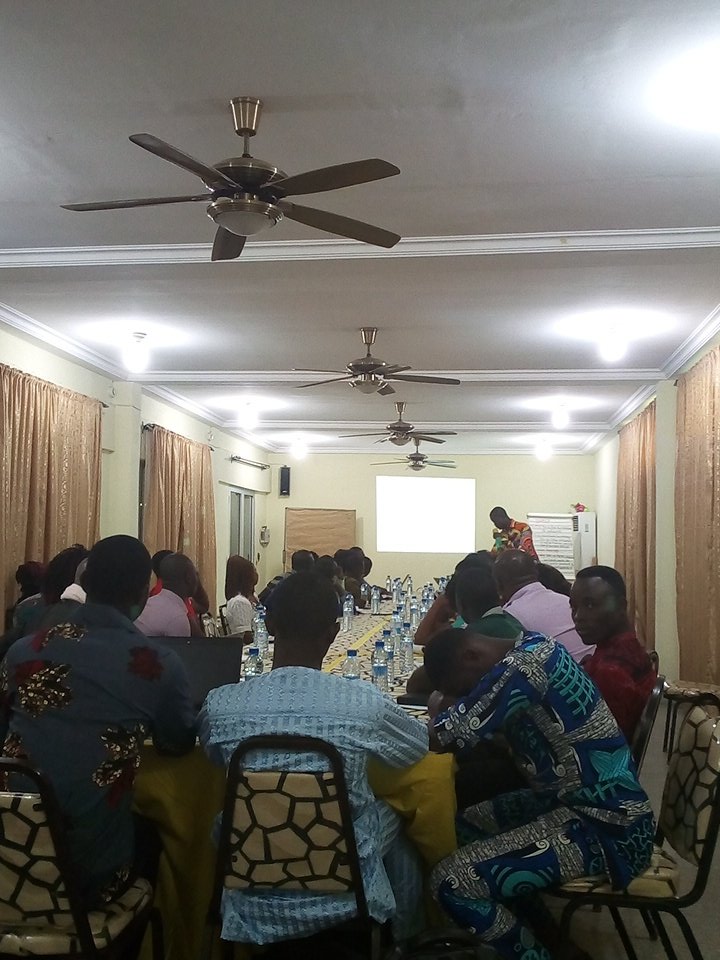 Senou_Freezzy's tweet photo. Formation démarrée hier sur le processus de planification eau au niveau communal avec les OSC relais chargées de la mise en oeuvre du #Repasoc dans les communes d'intervention du PDDC/GIZ à l'hôtel BEHOVA.
#citoyenneté
#eau
@cedric_aholou @villeAvrankou @COLIKOOs @AwanabiI92 https://t.co/EN2QBgbIev