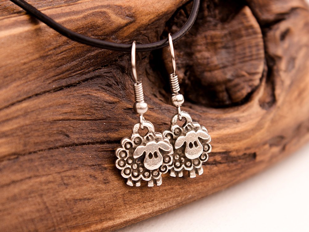 TabithaStudio's tweet image. Sheep Earrings, Sheep dangle earrings,  etsy.me/2Q3BDAN #jewelry #earrings #christianjewelry