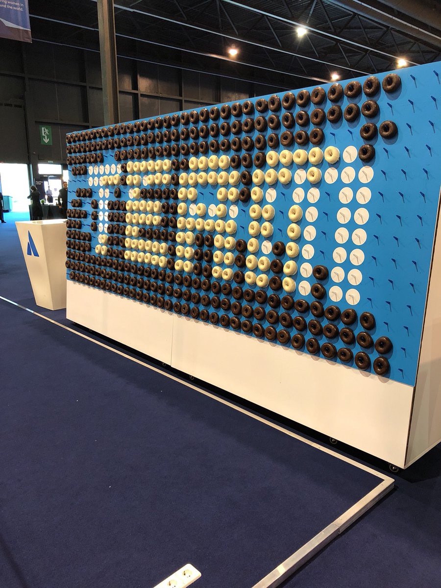 teaganharbridge's tweet photo. Have you ever seen anything as beautiful? @Atlassian spelling out #team in donuts at the #AtlasianSummit π© https://t.co/MXudR0vFpn