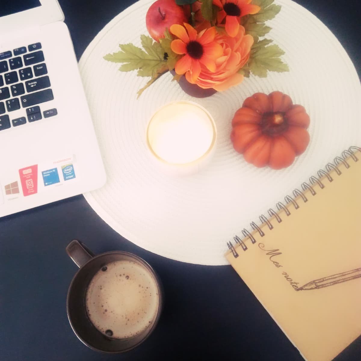BeauteFois's tweet photo. On bosse il faut avancer !! #blog #girly #September https://t.co/ZNLzmpGN9H