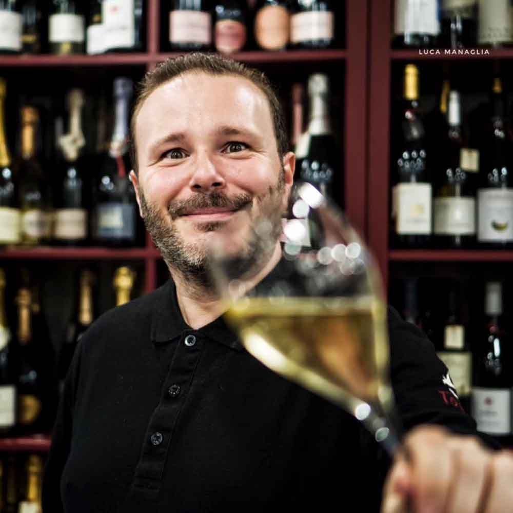 lacavestore's tweet photo. Pietro Palma wins the title of "Ambassadeur du Champagne 2018" in Italy.
And because we're talking of Champagne, discover our selection now:
▶ https://t.co/Zf5VWCEBAS 
#champagne #wines https://t.co/vC8F9M6Gau