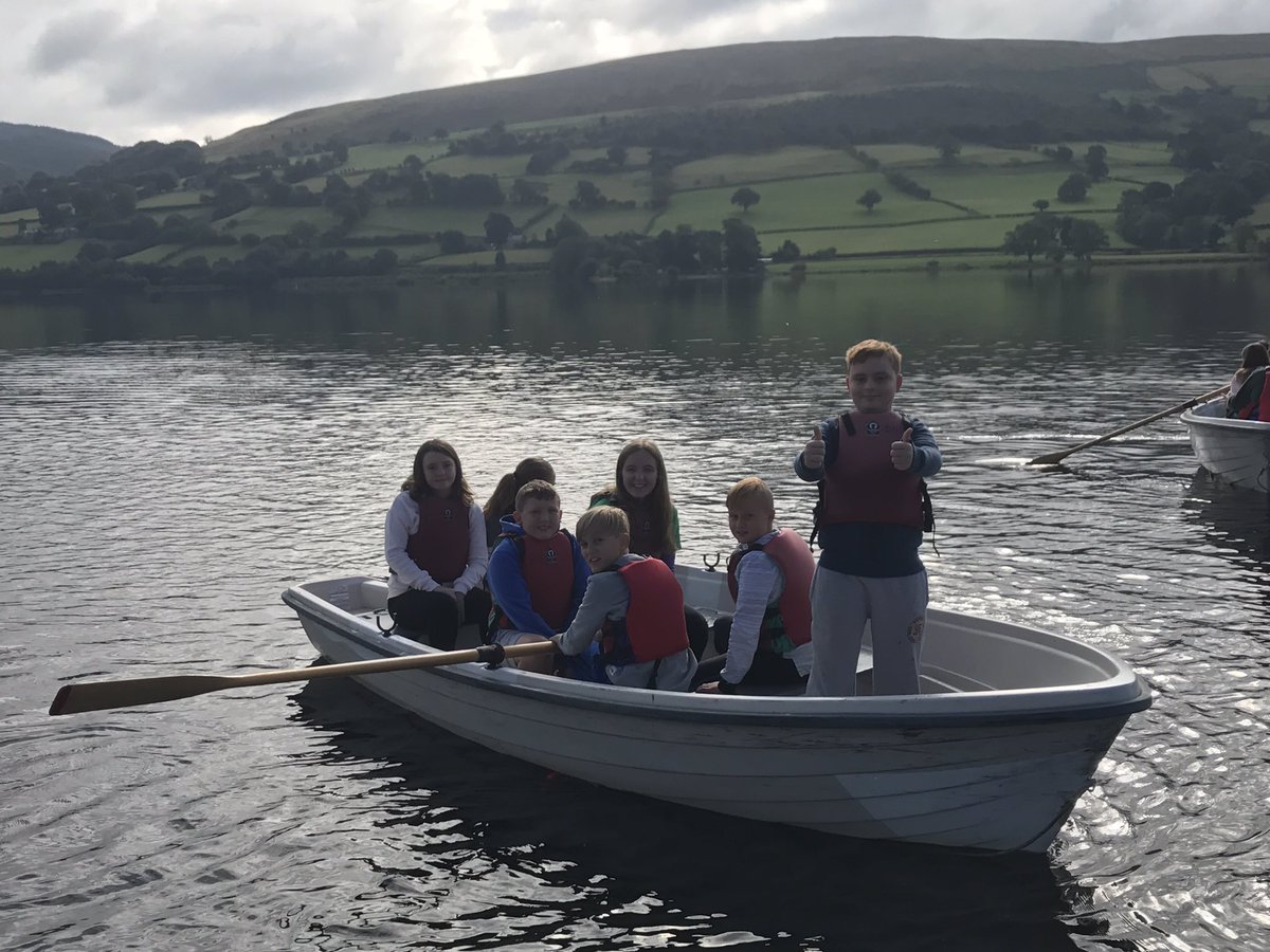 MissRhJamesYGG's tweet photo. Barod ar gyfer y llyn #padlo #rhwyfo https://t.co/ck12O2jSfH