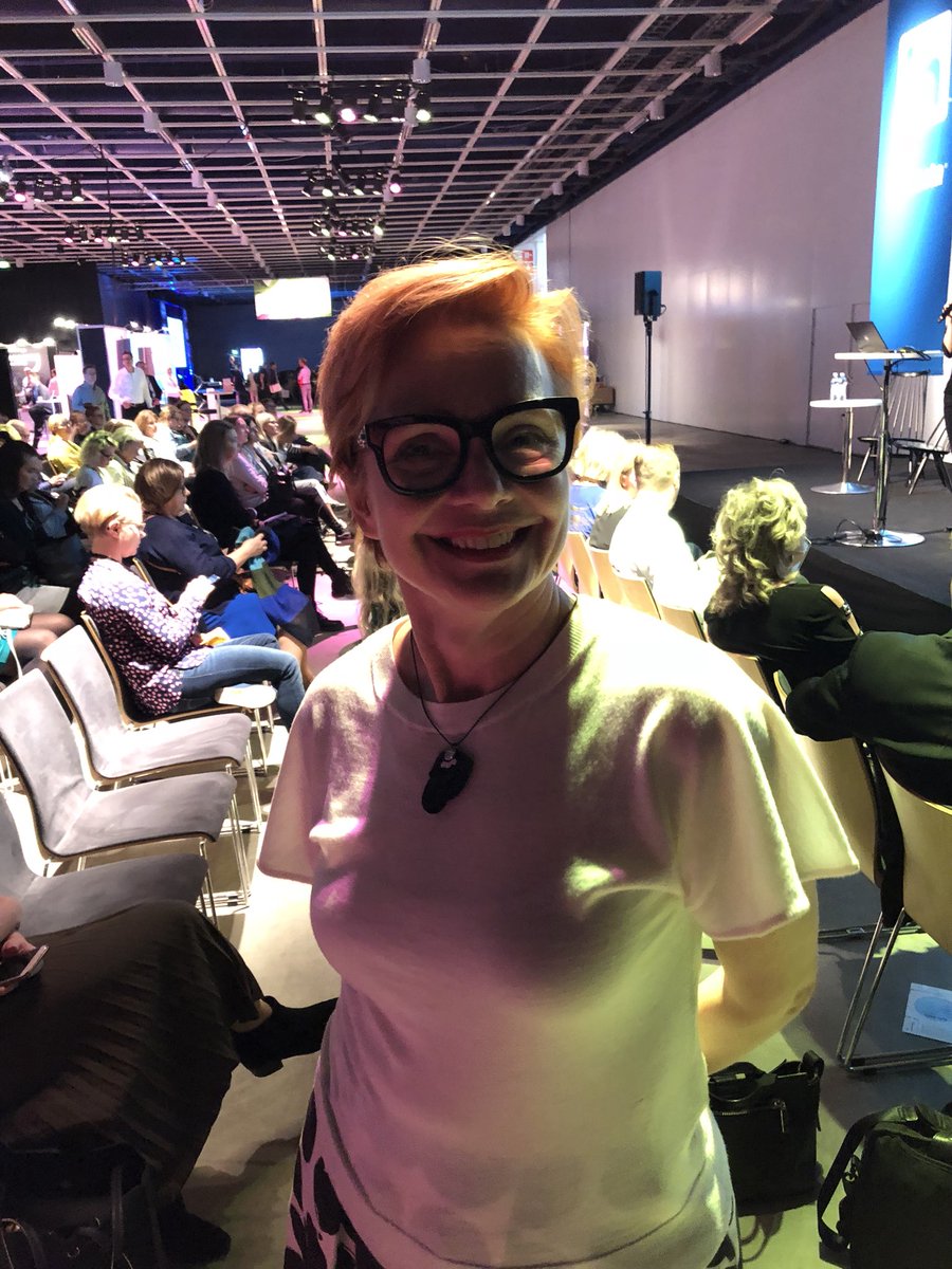 From Trump to jump in sales <a href="/MVV_Finland/">Markkinoinnin viikko</a> <a href="/Transfluent_EN/">Transfluent</a> with <a href="/Netprofile/">netprofile</a> @SallamaariM 💪#crowdfunding #transfluent #netprofile #markkinoinninviikko2018