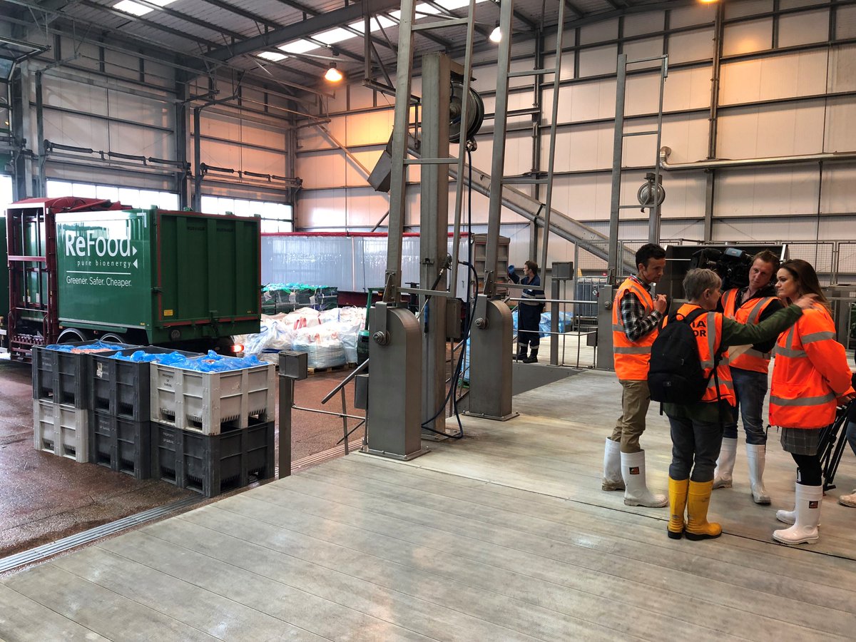 ReFoodUK's tweet photo. We've been filming with @BBCInsideOutYL at our Doncaster plant! Look out for the story of how @ReFoodUK is helping local businesses reduce their environmental impact.  Episode is due to go out on BBC1 later in September. #doncasterisgreat #wasteforgood https://t.co/Cen187Ovb3