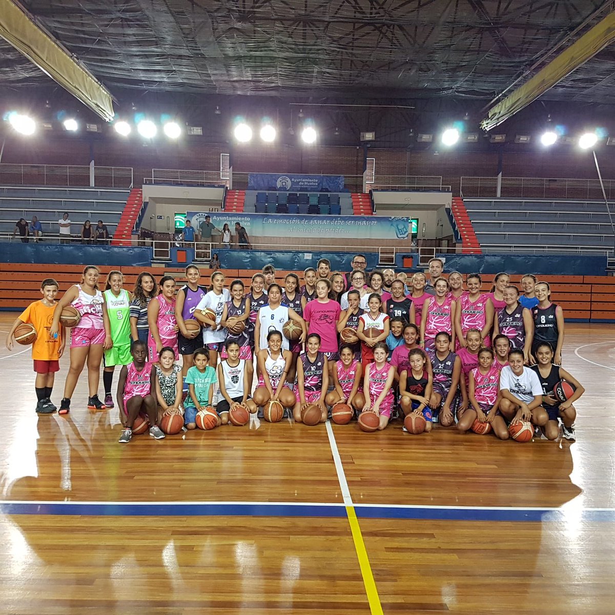 La #canteraCBQ ya está en marcha, y aún faltan por llegar. Hoy turno para el Premini, los dos Mini, el Infantil A y el Junior junto al Nacional por la tarde.