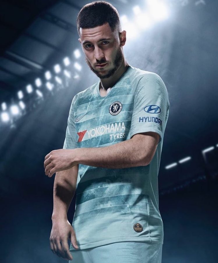 ChelseaFC_JKT48's tweet photo. Resmi - seragam tempur ketiga Chelsea utk musim 2018/19 #CFC48 https://t.co/YVK3XZwPKB